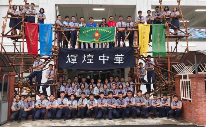 BUILD A WOOD GATE IN FRONT OF SCHOOL DOOR AS CELEBRATE 100 YEARS ANNIVERSARY OF SCHOOL