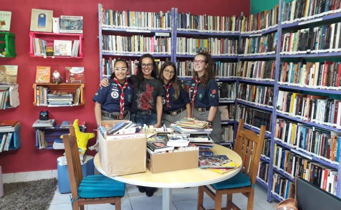 Arrecadação de livros: Virando a Página!