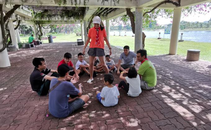 Leave No Trace Awareness Workshop for Cubs