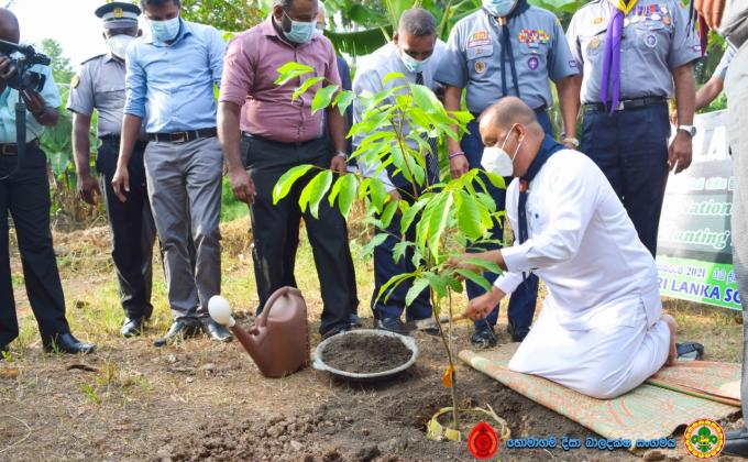 Tree Planting Campaign at the Environmental Ministry ,  Central Environmental Authoriry and KDU (Sri Lanka)