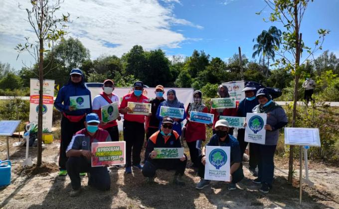Penanaman Pokok sempena Program Penghijauan Malaysia