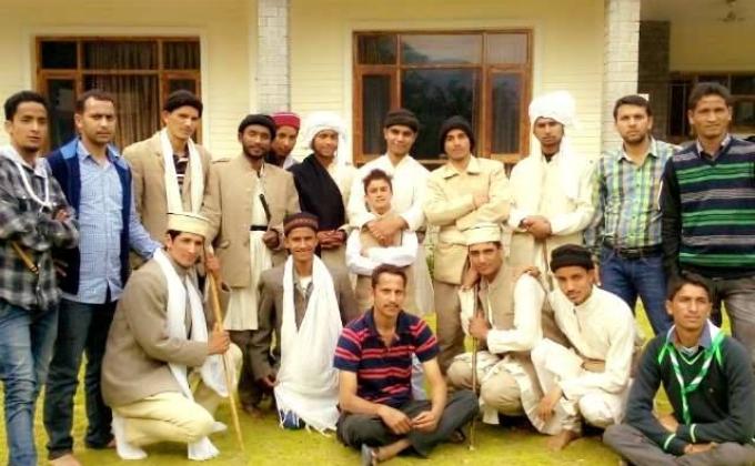 ANTRASHTRIY KULLU DUSHERA MEIN JAWAHR LAL NEHRU MAHAVIDYALY KE ROVERS OR RANGERS KE DWARA MUSICAL PLAY KA MANCHAN.........