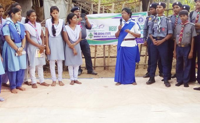 Mop workshop at Powell English medium school on Thinking Day 