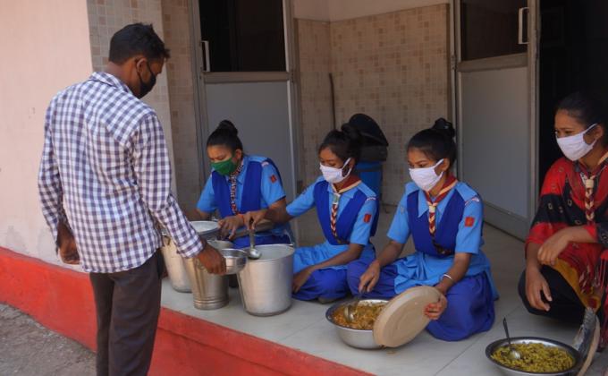 Food distribution at Bargaon Community Health Center