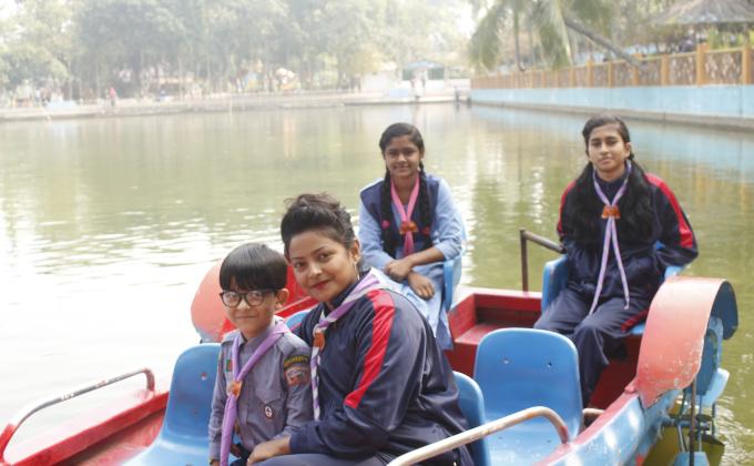 নৌকা ভবন 