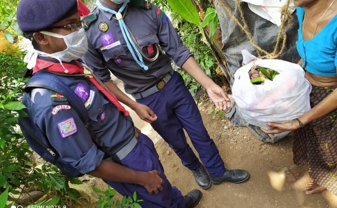 Rovers donates kits of essential household items