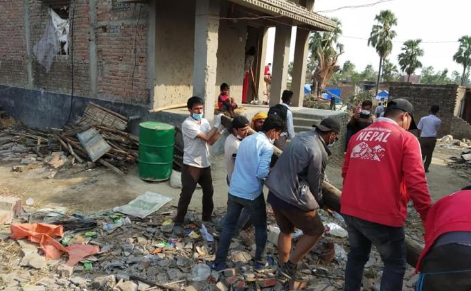 Providing Relief Material at Bara