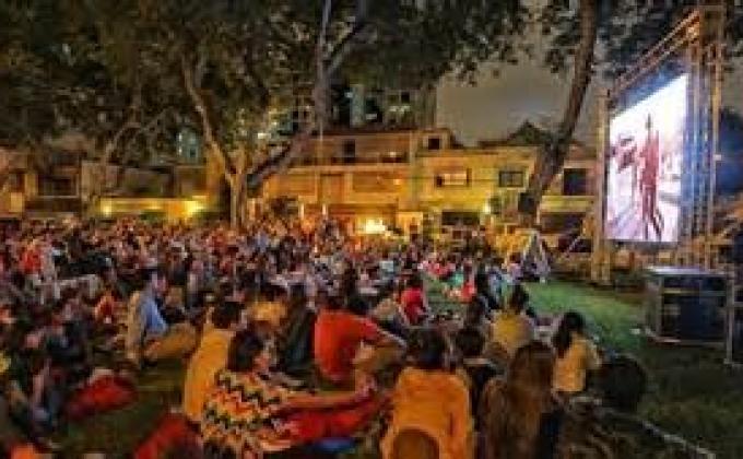 Cine En Tu Parque