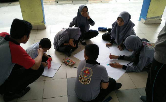 Aktiviti reka cipta logo pengakap 