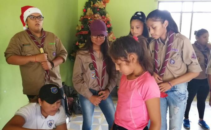 COMPARTIENDO AMOR EN NAVIDAD