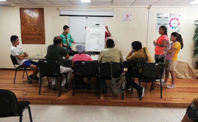 Conferencia en IMSS sobre quimicos y diciembre sin residuos