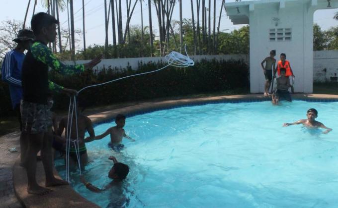 swiming