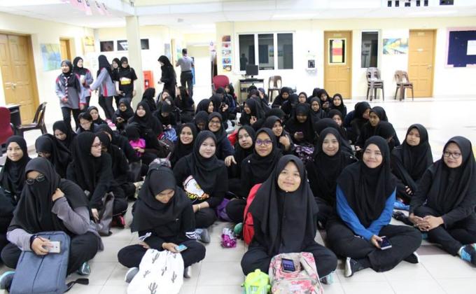 Hari Interaksi KLKM USM Level 100 Sidang 2017/2018