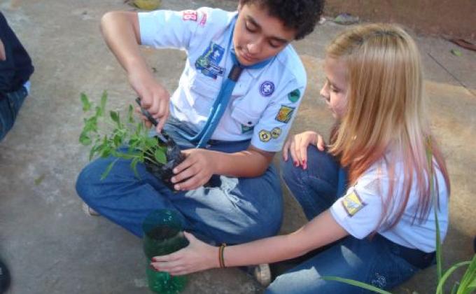 HORTA NA ESCOLA