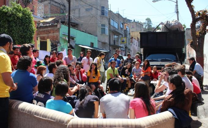 Mensajeros de Paz, Tochan