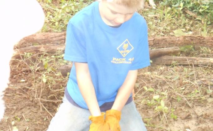 Children battling Invasive Vine Infestation(I.V.I.) in the children's garden