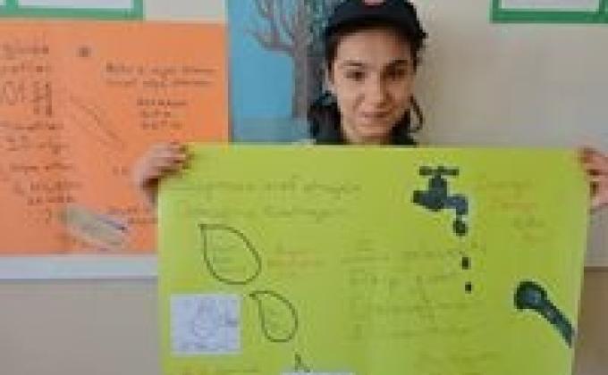 WORLD ENVIRONMENT DAY THINK EAT SAVE. POSTERS IN A PRIMARY SCHOOL AT SAMSUN (TURKÇE EK İLE)