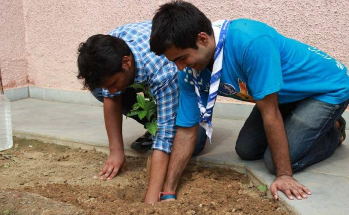 Promoting the Messengers of Peace program & Scouting through a 'Photography Workshop' 