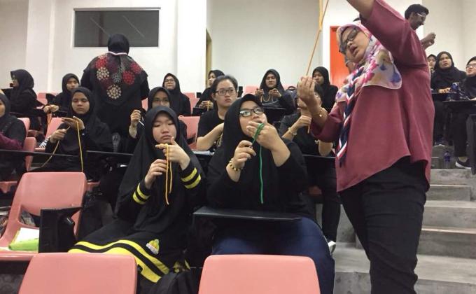 Pembelajaran ikatan asas lencana keahlian