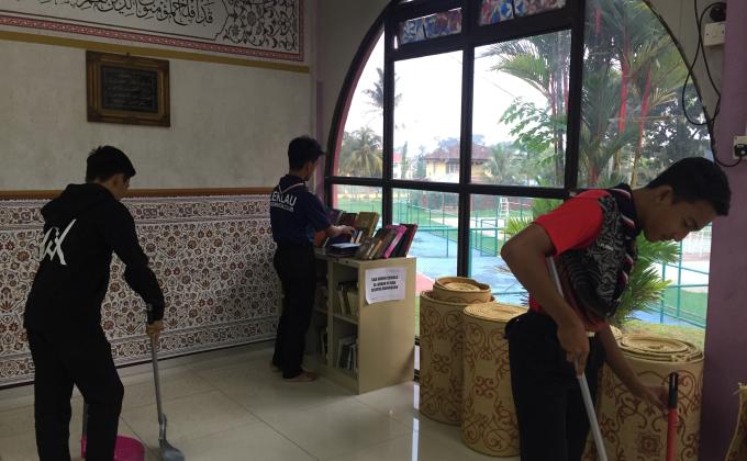 Cleaning Mission in Surau Al-Hidayah,MRSM Balik Pulau
