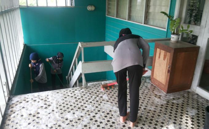 Gotong royong pengakap remaja