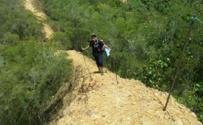 Bukit Lugas Tambunan telah ku tawan 
