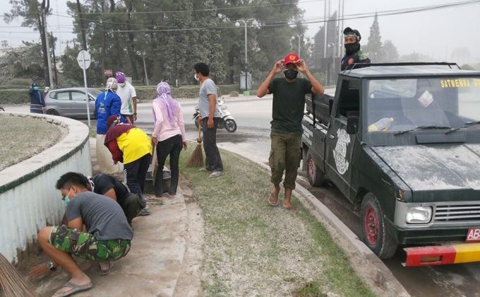 Pray For Kelud (Volcanoes mountain), Erupted