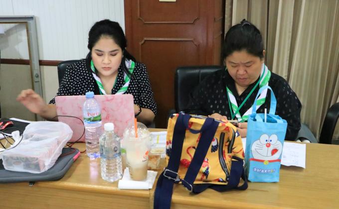 ช่วยประสานงานเกี่ยวกับการฝึกอบรม 
