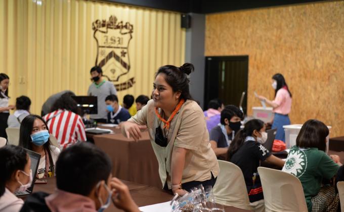 เป็นผู้ช่วยวิทยากรงานค่าย