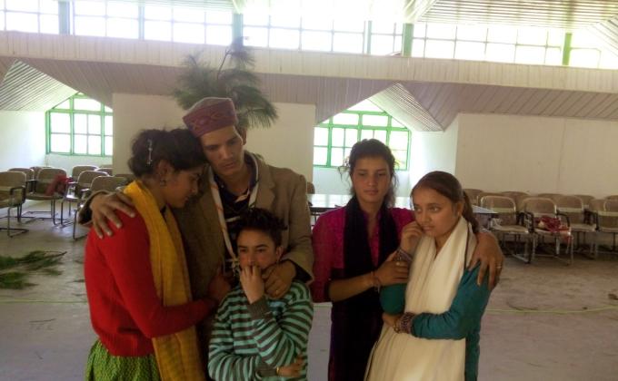 ANTRASHTRIY MELA KULLU DUSHERA MEIN HARIPUR MAHAVIDYALY K ROVERS OR RANGERS UNIT NE KIYA MUSICAL PLAY...................