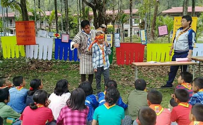 First Aid lesson to scouts