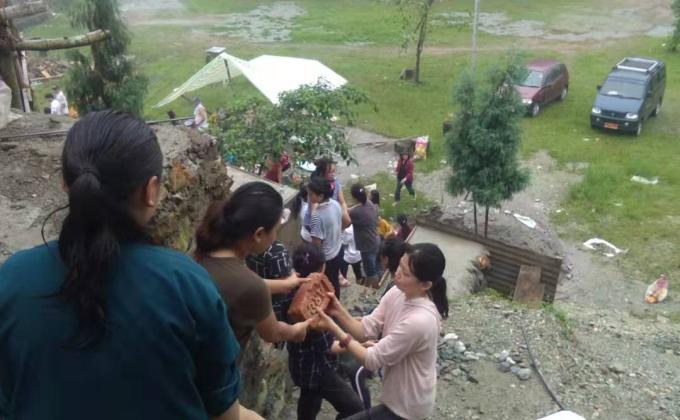 voluntary service in Throema lhakhang
