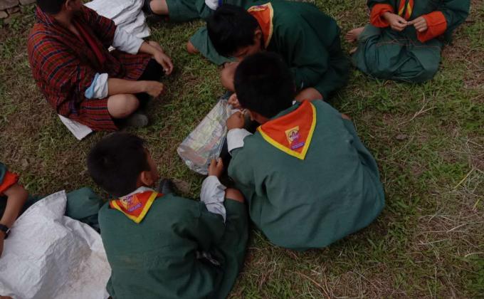 Improvisation of mats in the school