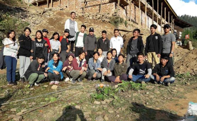 volunteer at for lhakhang