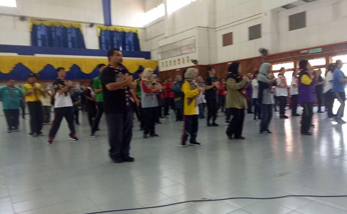 ডেঙ্গু প্রতিরোধে পরিষ্কার পরিচ্ছন্নতা ও মশক নিধন কার্যক্রম