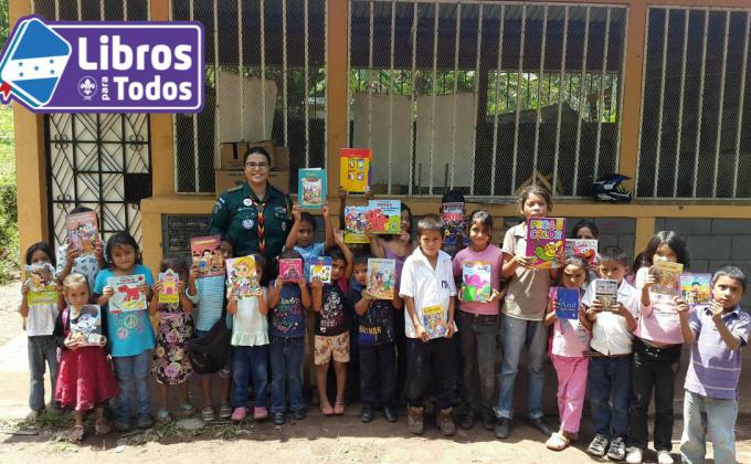 1era Entrega de Libros: Libros Para Todos // Books For All