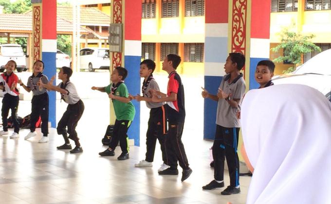 Latihan nyanyian lagu pengakap 