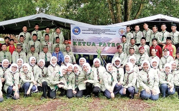 Junior Scouts complete basic leadership course