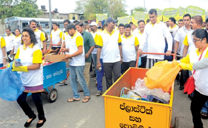 Public awareness Project work on how to segregate garbage and dispose waste World Cities Day in Colombo