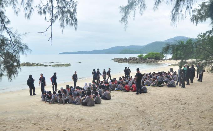 PEMBERSIHAN PANTAI TELUK BAYU DALAM PEK BERCUTI PPM DAERAH BAYAN LEPAS 2017