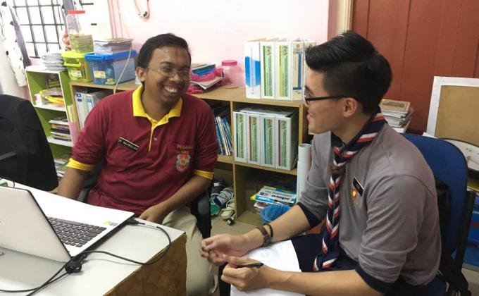 Pertukaran idea unit beruniform dengan guru SKAM