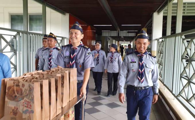 SUMBANGAN AMAL KEPADA PESAKIT WAD HOSPITAL SIPITANG