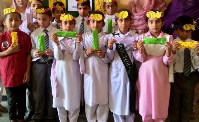 Pollination through polinator  