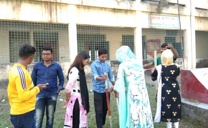 বিশেষ ক্রু মিটিং