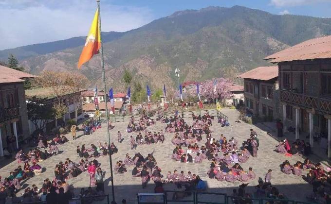 Stitching of bags from old clothes 