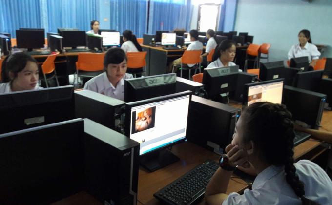 สื่ออินเตอร์เน็ตพัฒนาผู้เรียน