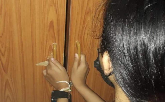 ปิดตู้เสื้อผ้า