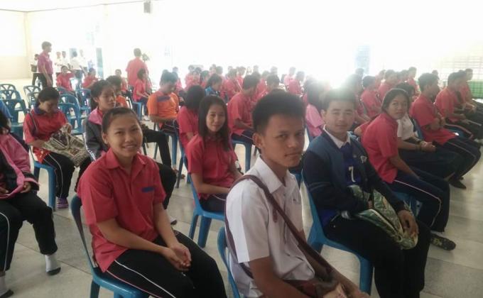 เข้าร่วมโครงการ  นักฟุตบอลราชนาวี 40 ช่วยน้อง