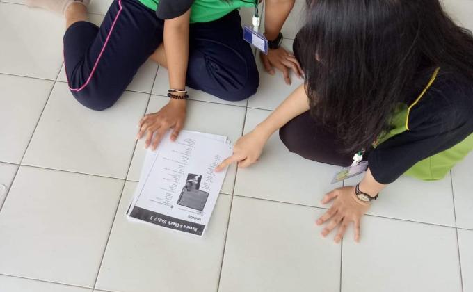 สอนการบ้านเพื่อน