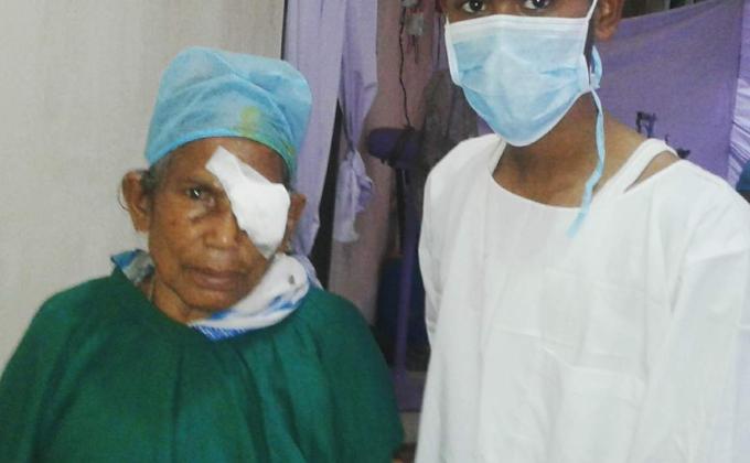 Scouts help blind people